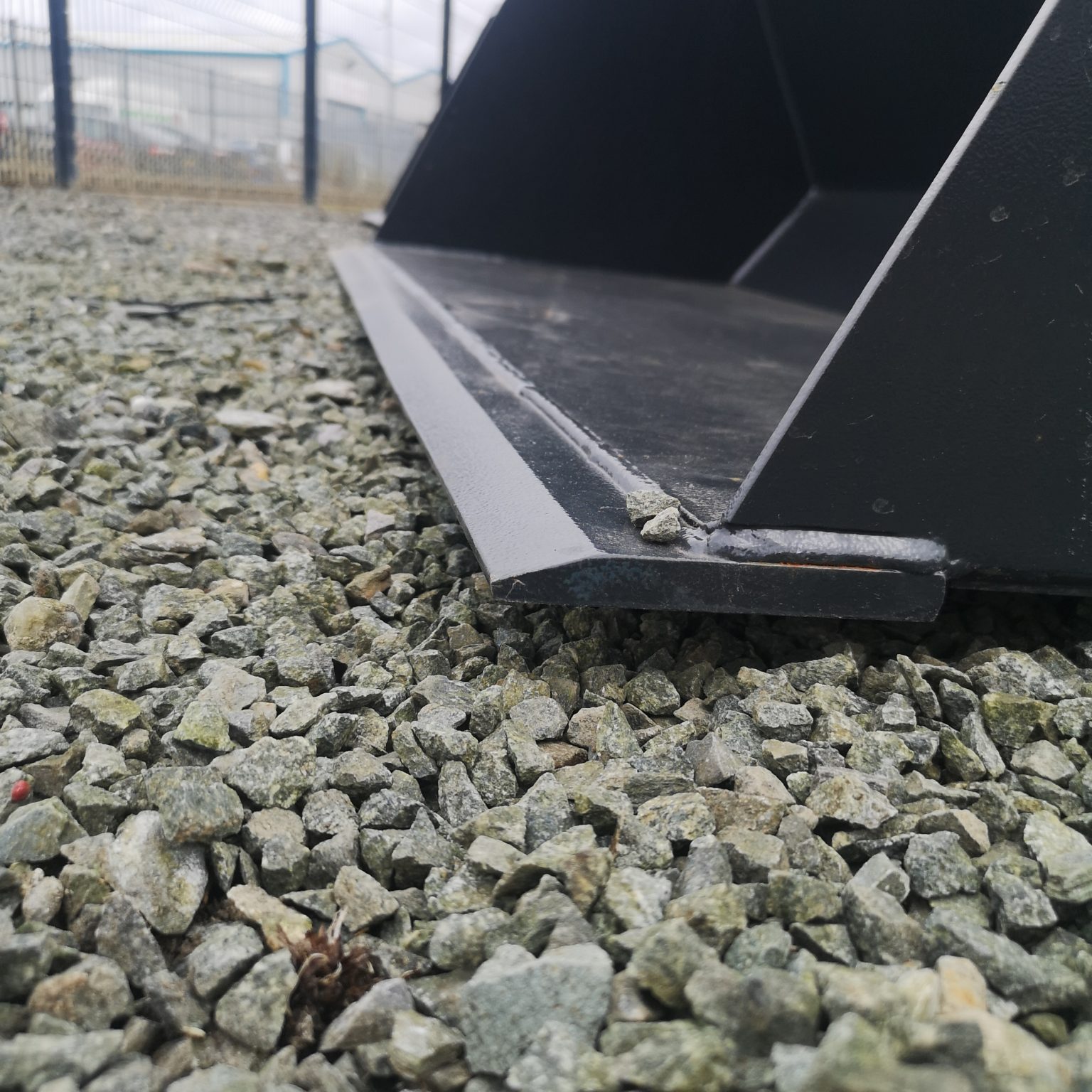 5FT Front Loader Bucket. Hardened steel cutting edge