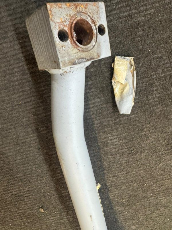 3597794M91 HYDRAULIC FEED PIPE 300 SERIES MASSEY FERGUSON - Image 3